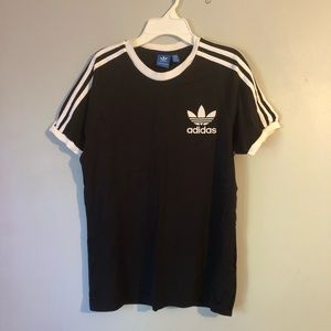 black adidas tee